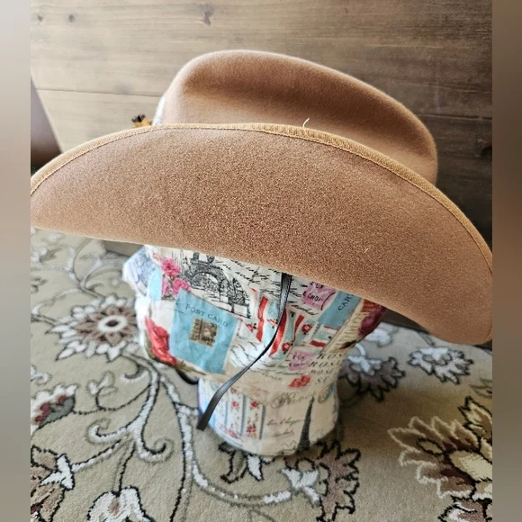 Vintage wool cowboy hat with feathers tan Betmar